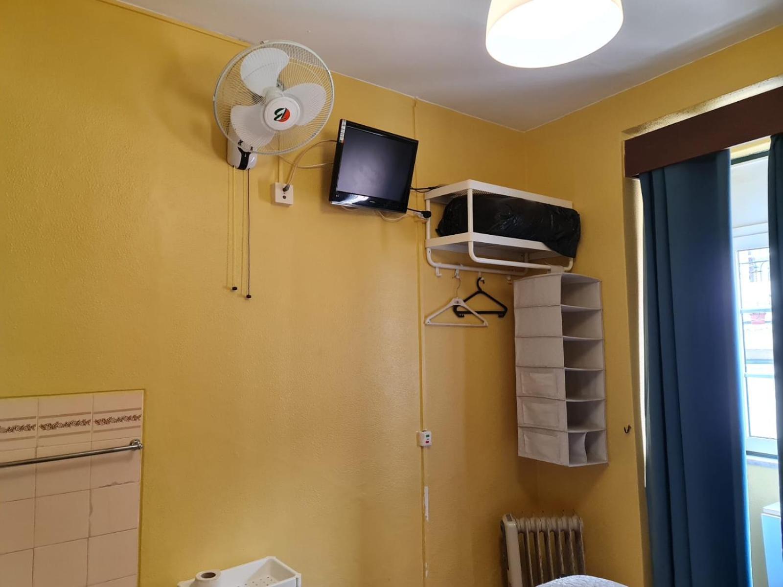 Pensao Residencial Flor Dos Cavaleiros Ξενοδοχείο Lisboa Εξωτερικό φωτογραφία